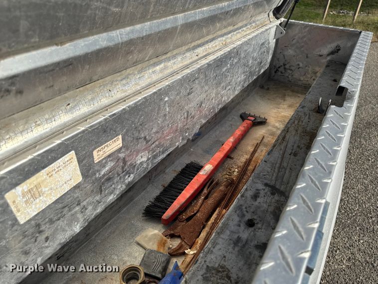 image for item EM2478 2005 Chevrolet Silverado 1500 pickup truck