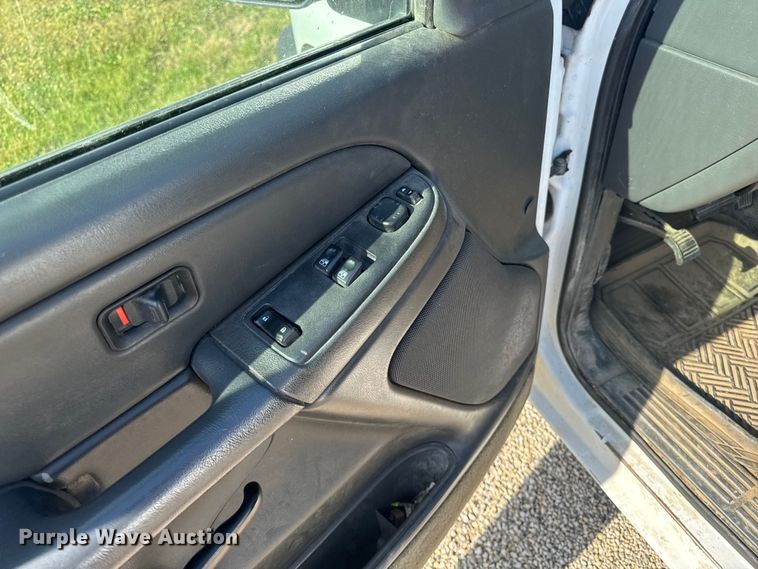 image for item EM2478 2005 Chevrolet Silverado 1500 pickup truck