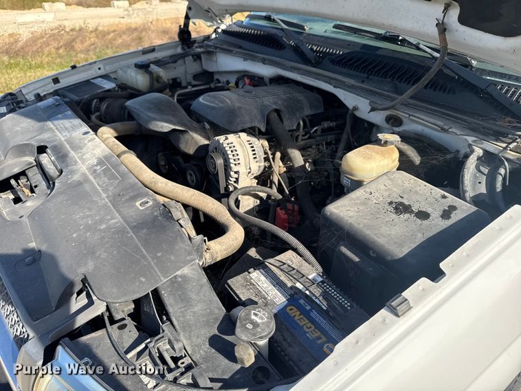 image for item EM2478 2005 Chevrolet Silverado 1500 pickup truck