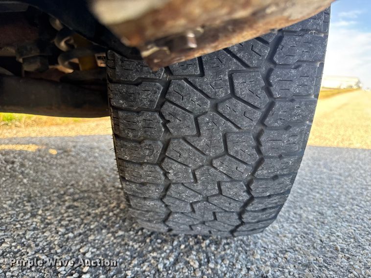 image for item EM2478 2005 Chevrolet Silverado 1500 pickup truck