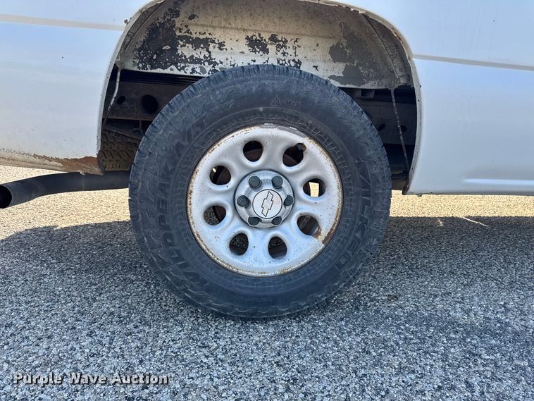 image for item EM2478 2005 Chevrolet Silverado 1500 pickup truck