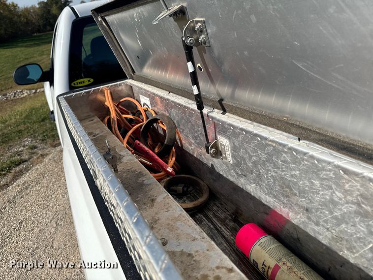 image for item EM2479 2013 Chevrolet Silverado 1500 pickup truck