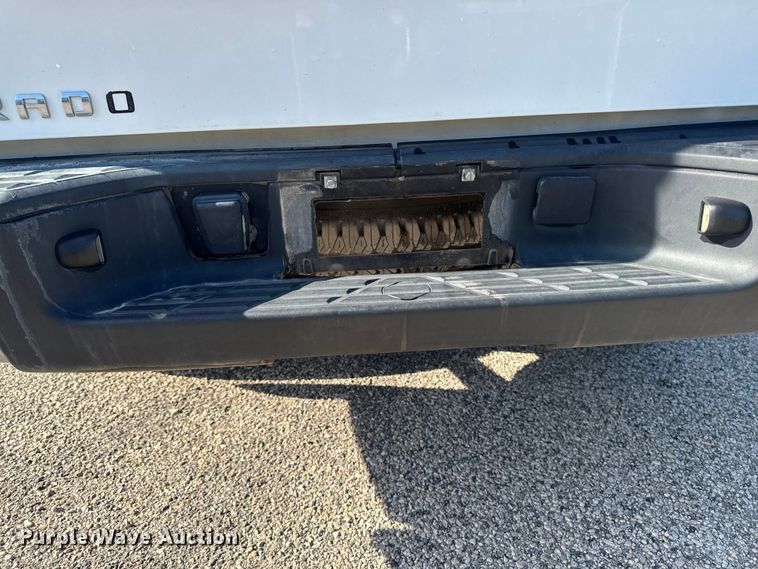 image for item EM2479 2013 Chevrolet Silverado 1500 pickup truck