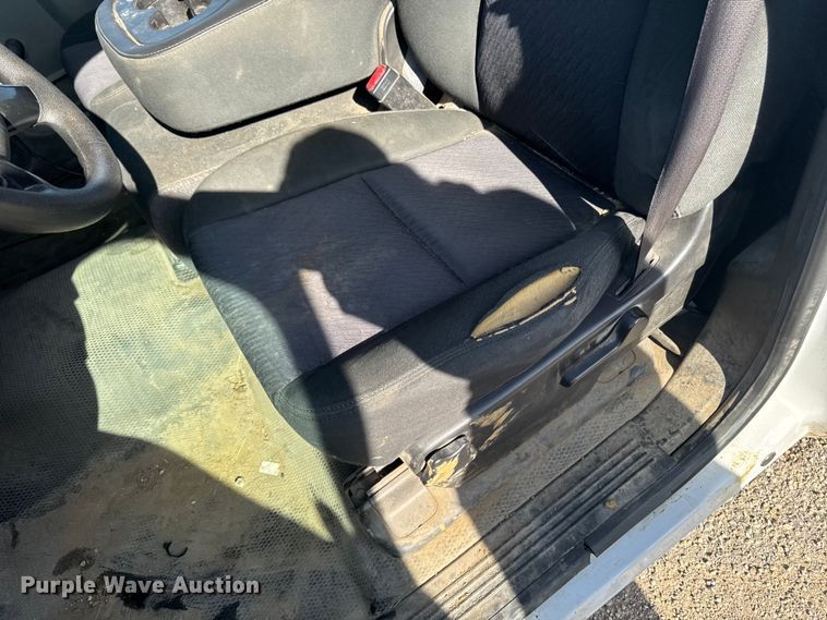 image for item EM2479 2013 Chevrolet Silverado 1500 pickup truck