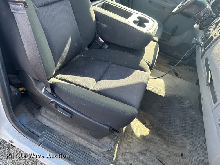 image for item EM2479 2013 Chevrolet Silverado 1500 pickup truck