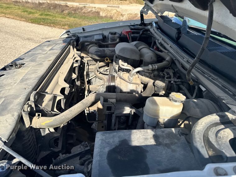 image for item EM2479 2013 Chevrolet Silverado 1500 pickup truck