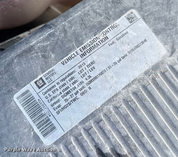 image for item EM2479 2013 Chevrolet Silverado 1500 pickup truck