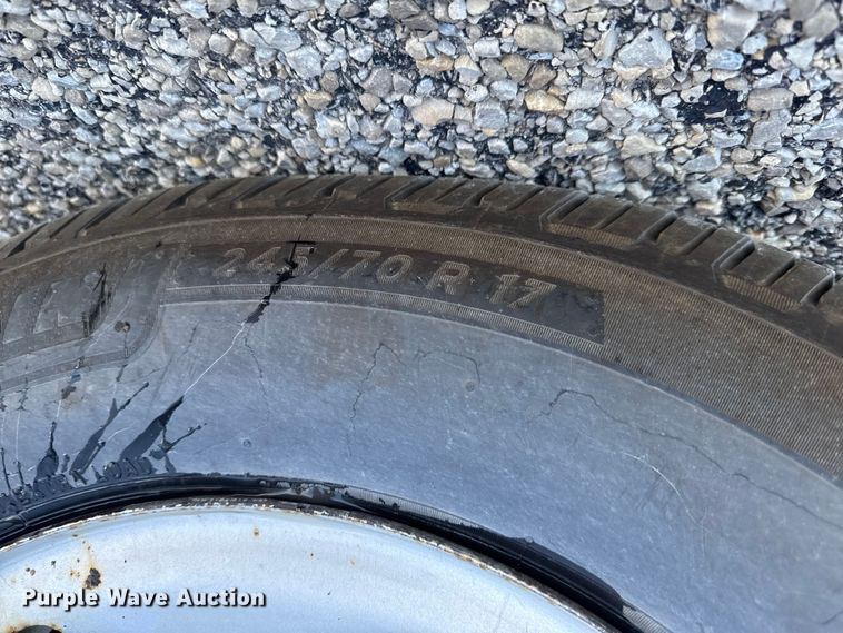 image for item EM2479 2013 Chevrolet Silverado 1500 pickup truck