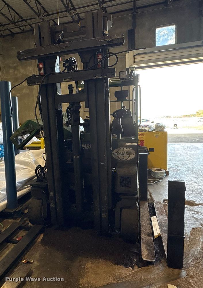 image for item EM6108 2018 CombiLift CB8000 forklift