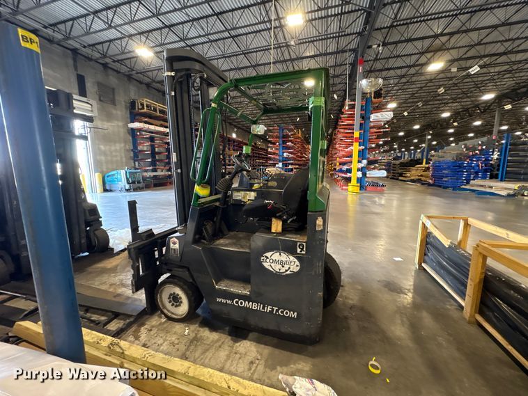 image for item EM6109 2018 CombiLift CB8000 forklift