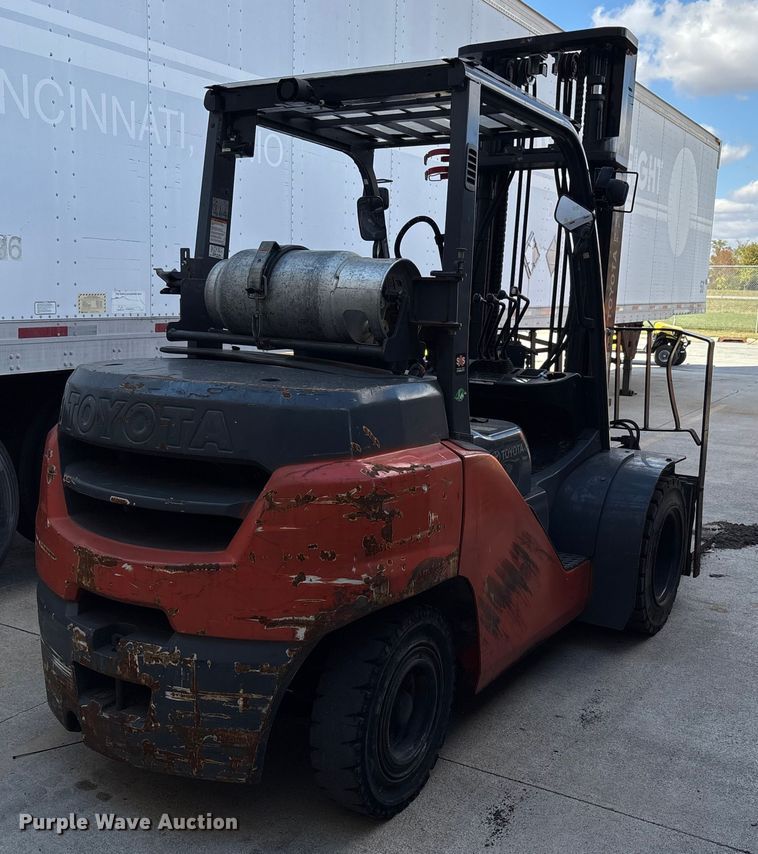 image for item EM6110 2018 Toyota 8FG40U forklift
