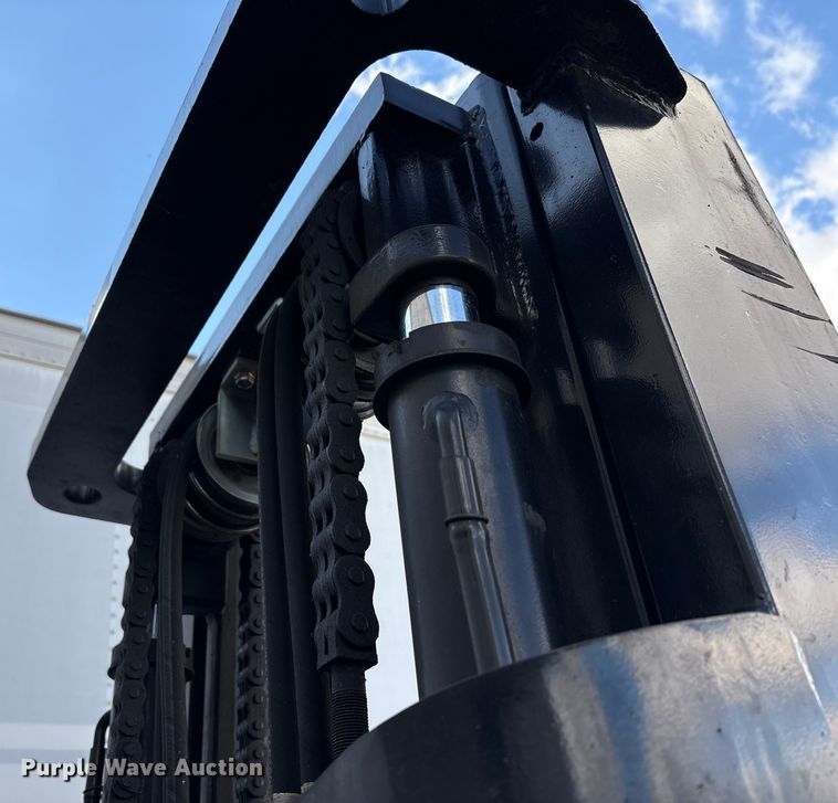 image for item EM6110 2018 Toyota 8FG40U forklift