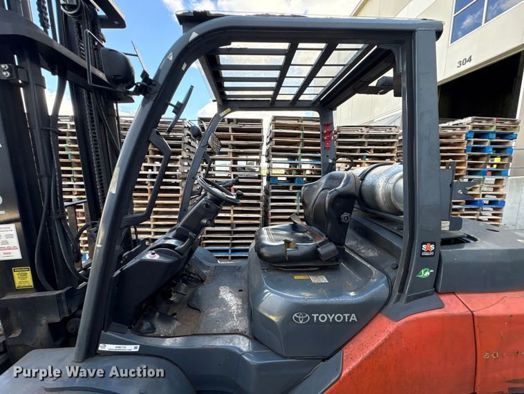image for item EM6110 2018 Toyota 8FG40U forklift