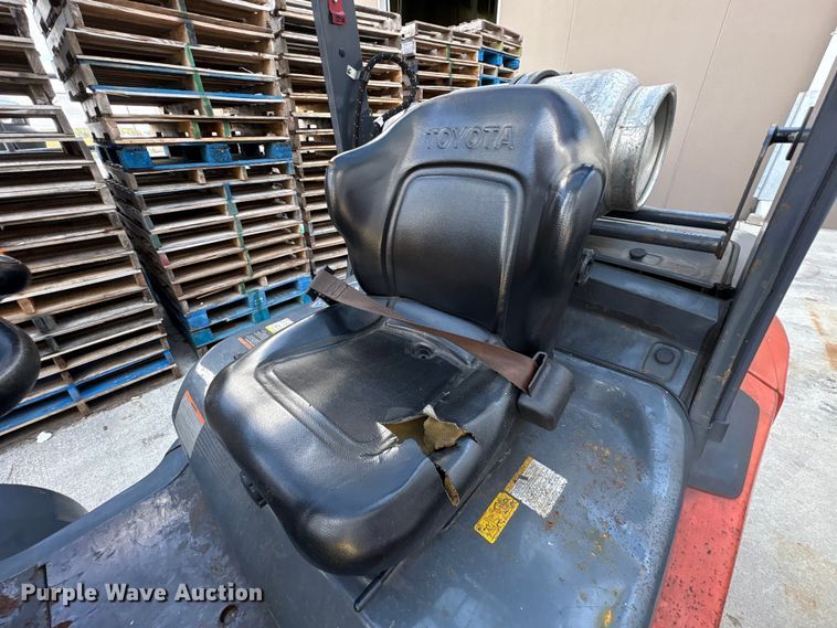 image for item EM6110 2018 Toyota 8FG40U forklift