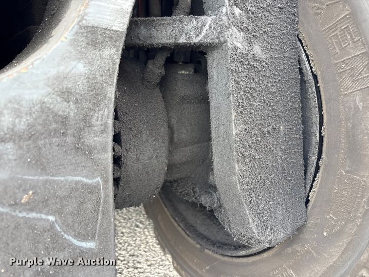 image for item EM6112 2018 CombiLift CB8000 forklift