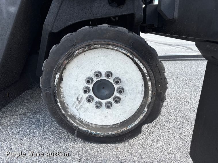 image for item EM6112 2018 CombiLift CB8000 forklift