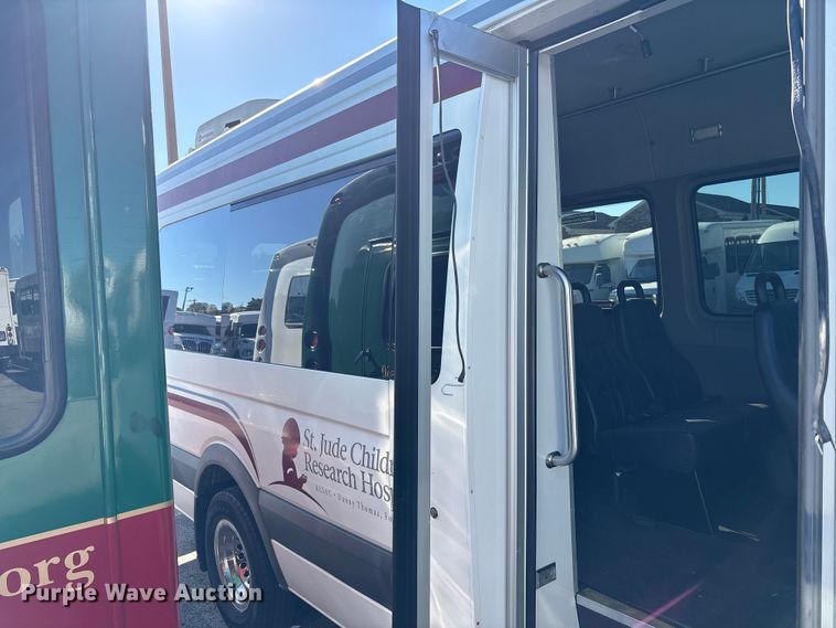 image for item EM6118 2014 Freightliner Sprinter shuttle bus