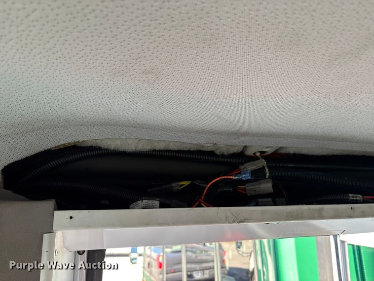 image for item EM6118 2014 Freightliner Sprinter shuttle bus