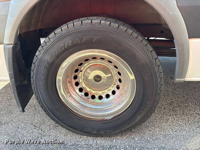 image for item EM6118 2014 Freightliner Sprinter shuttle bus