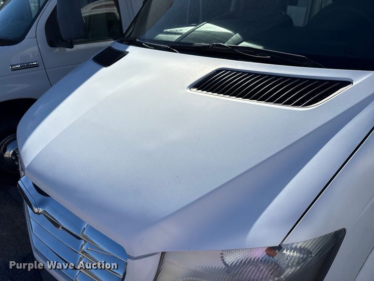 image for item EM6119 2015 Freightliner Sprinter shuttle bus