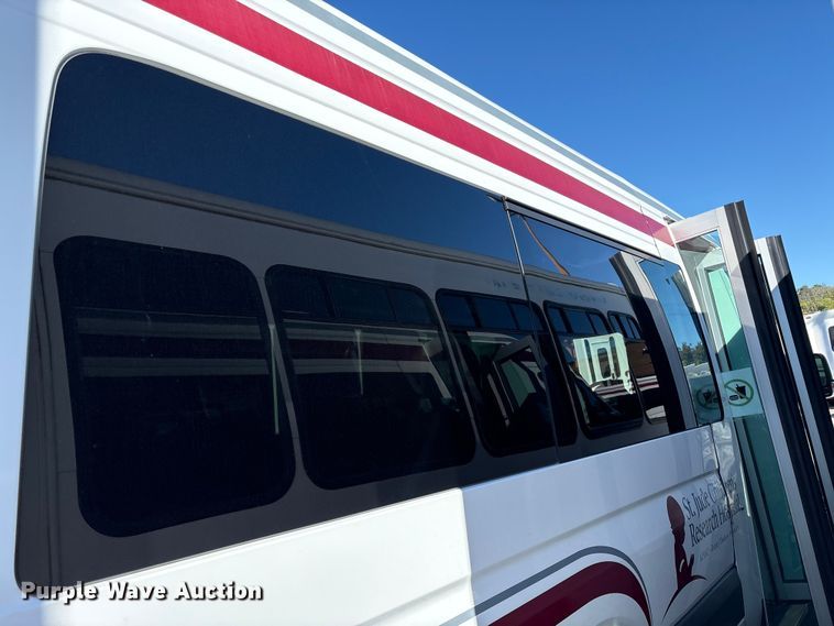 image for item EM6119 2015 Freightliner Sprinter shuttle bus