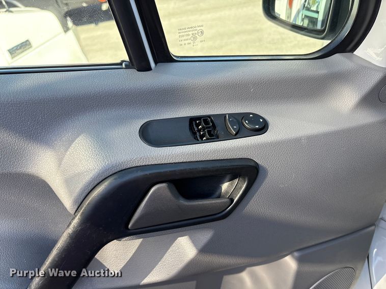 image for item EM6119 2015 Freightliner Sprinter shuttle bus