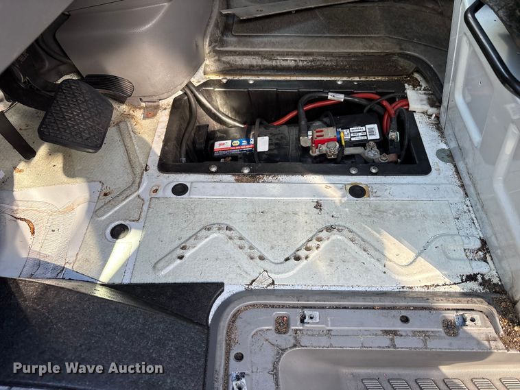 image for item EM6119 2015 Freightliner Sprinter shuttle bus