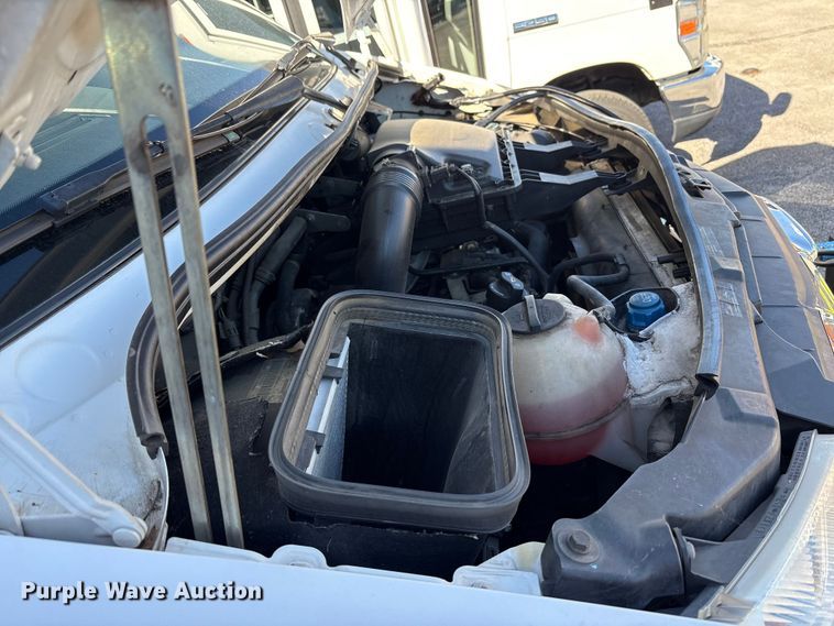 image for item EM6119 2015 Freightliner Sprinter shuttle bus