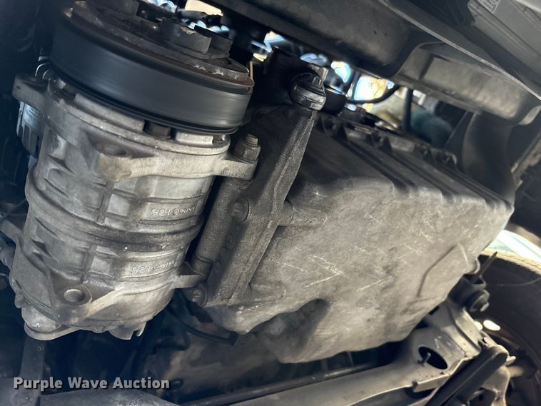 image for item EM6119 2015 Freightliner Sprinter shuttle bus