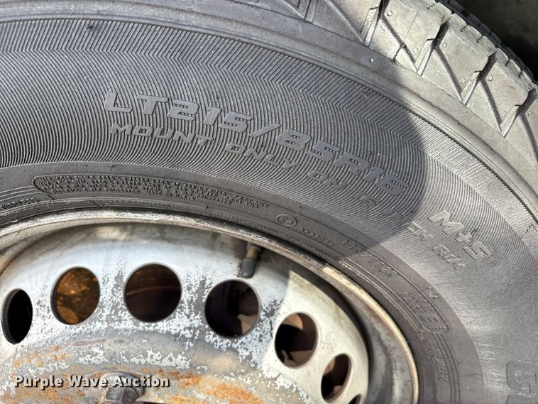 image for item EM6119 2015 Freightliner Sprinter shuttle bus