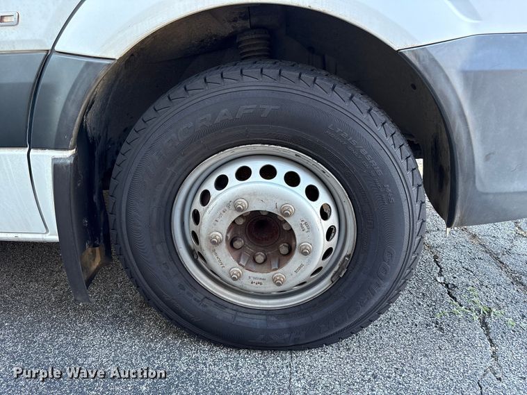 image for item EM6119 2015 Freightliner Sprinter shuttle bus