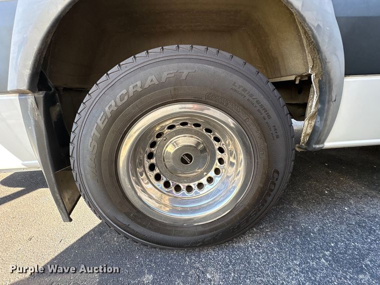 image for item EM6119 2015 Freightliner Sprinter shuttle bus