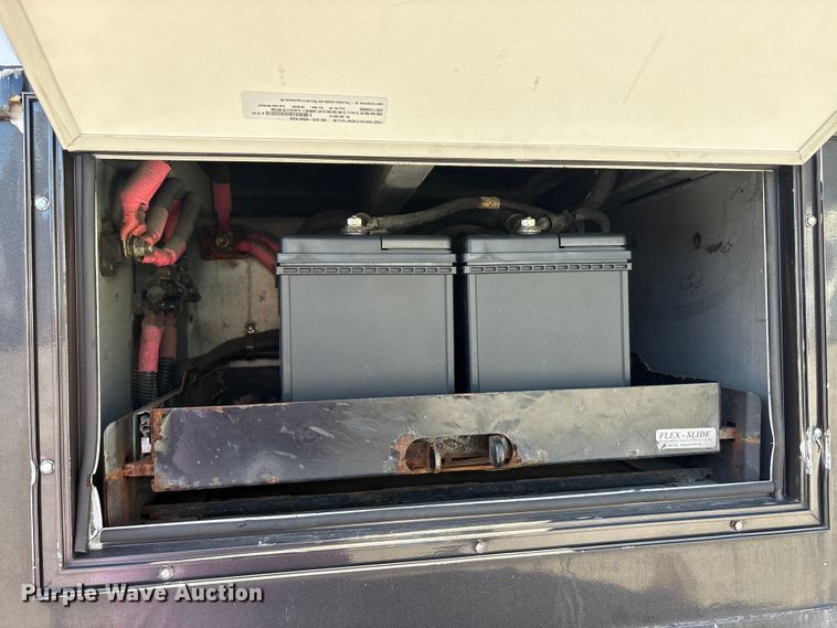 image for item EM6120 2015 Ford F650 shuttle bus