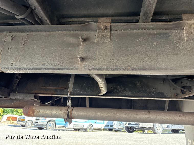 image for item EM6120 2015 Ford F650 shuttle bus