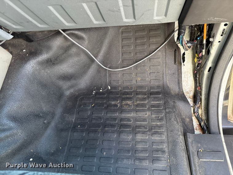 image for item EM6120 2015 Ford F650 shuttle bus