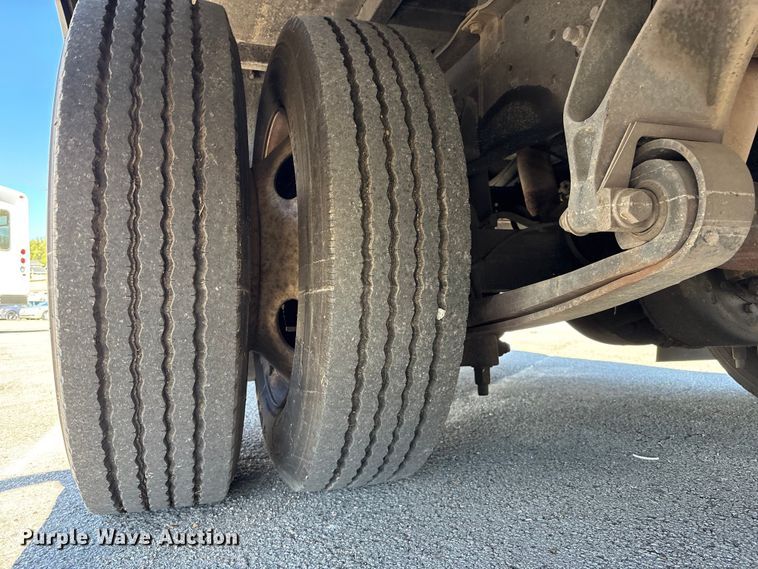 image for item EM6120 2015 Ford F650 shuttle bus