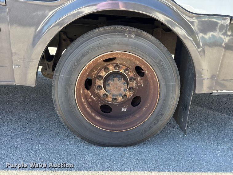 image for item EM6120 2015 Ford F650 shuttle bus