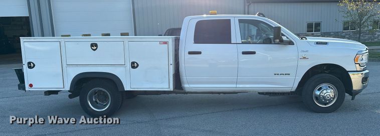 image for item EM6125 2019 RAM 3500 utility / service truck