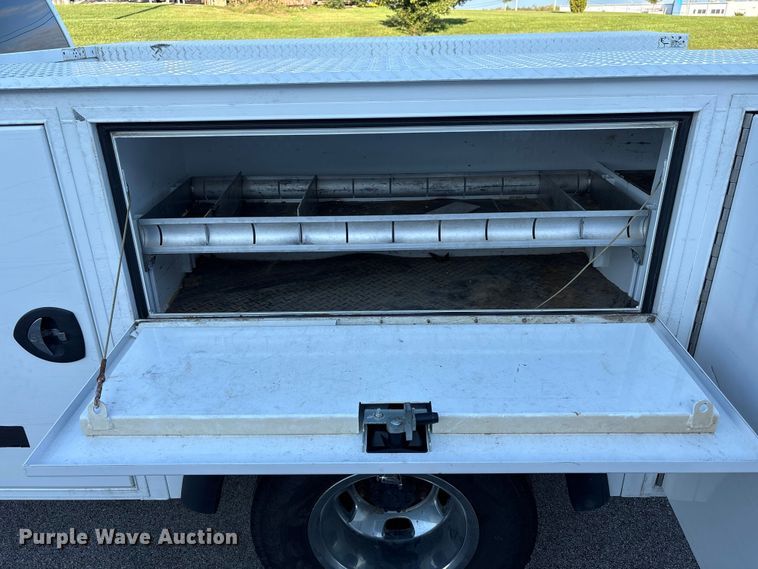 image for item EM6125 2019 RAM 3500 utility / service truck