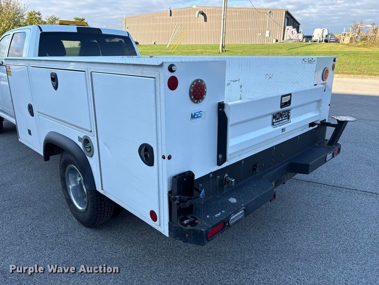 image for item EM6125 2019 RAM 3500 utility / service truck