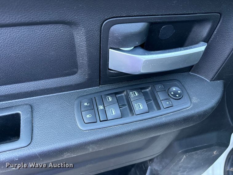 image for item EM6125 2019 RAM 3500 utility / service truck