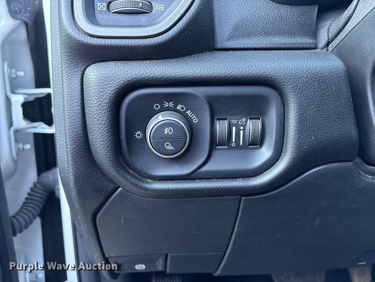 image for item EM6125 2019 RAM 3500 utility / service truck