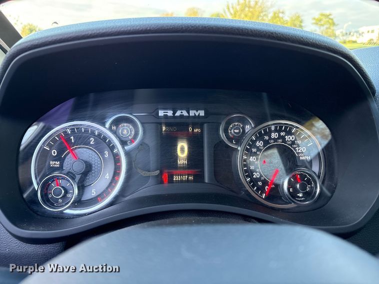 image for item EM6125 2019 RAM 3500 utility / service truck