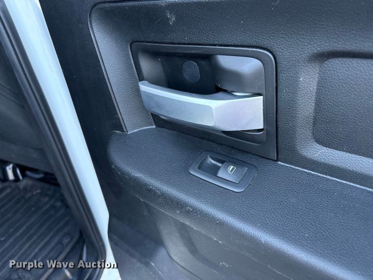 image for item EM6125 2019 RAM 3500 utility / service truck