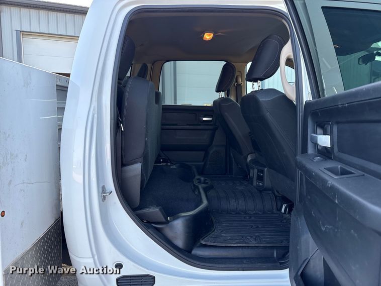 image for item EM6125 2019 RAM 3500 utility / service truck