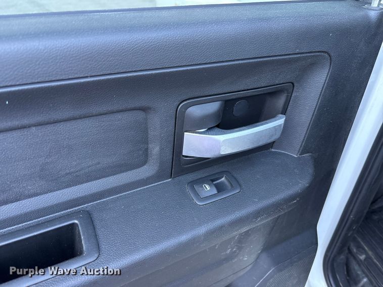 image for item EM6125 2019 RAM 3500 utility / service truck