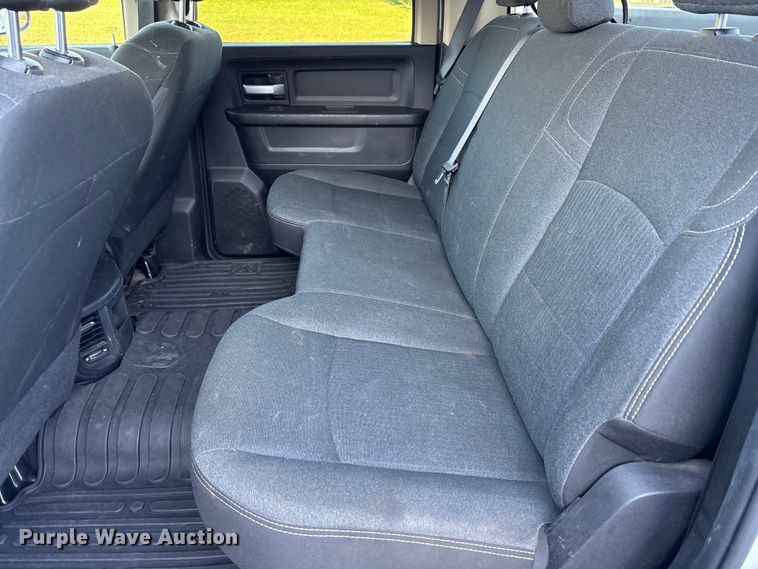 image for item EM6125 2019 RAM 3500 utility / service truck