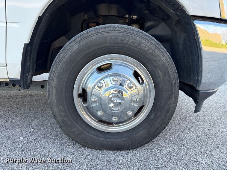 image for item EM6125 2019 RAM 3500 utility / service truck