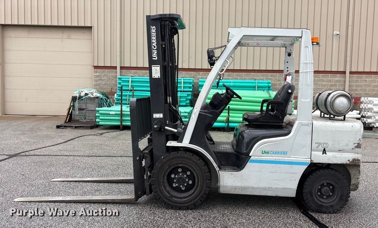 image for item EM6135 2017 UniCarriers PF70 forklift