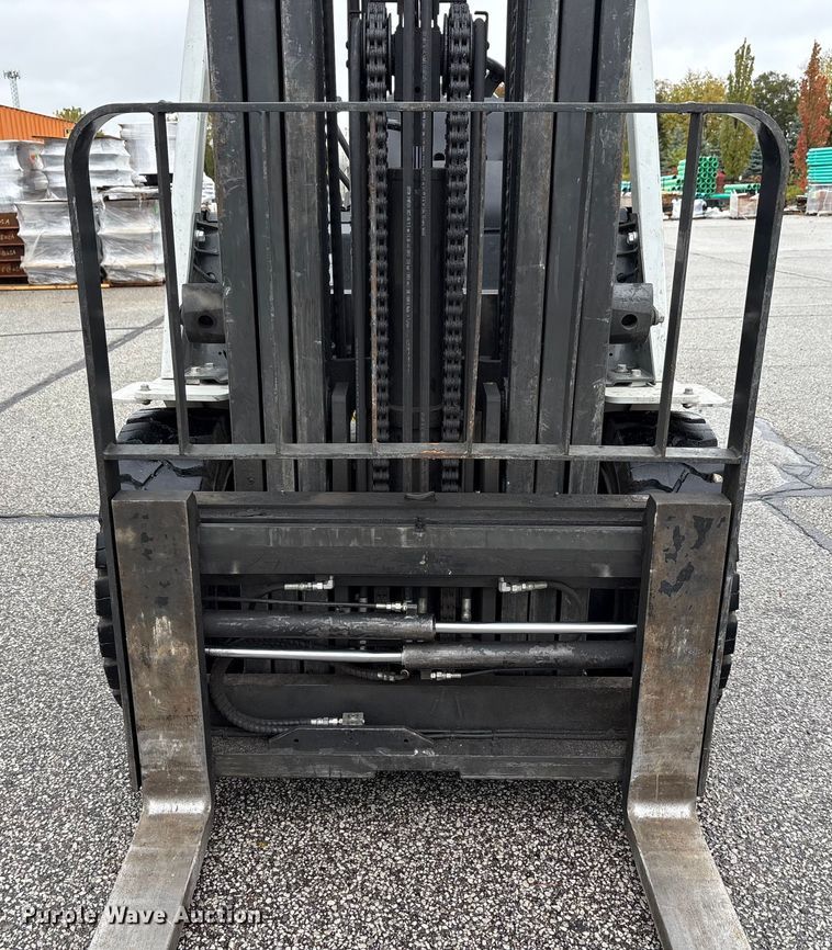 image for item EM6135 2017 UniCarriers PF70 forklift